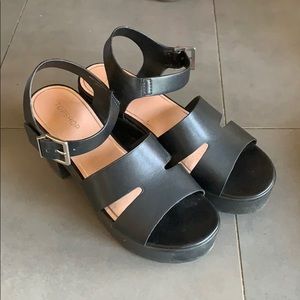Black Platform Sandals